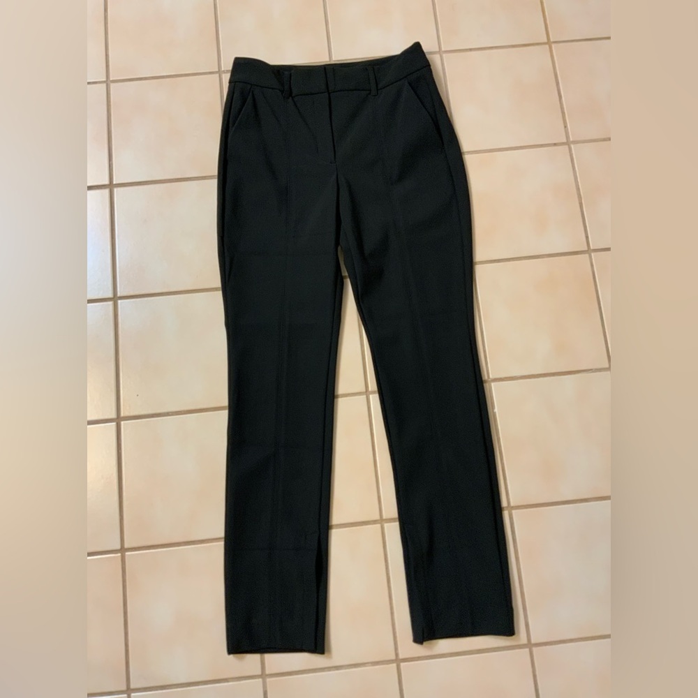 WHITE HOUSE BLACK MARKET Slim Fit Scuba Pants W/ Ankle Slits Sz 4 Short NWT!